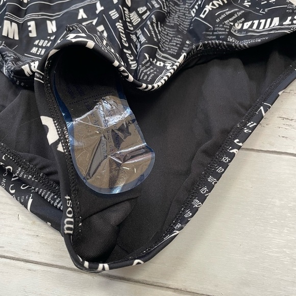 DKNY BLACK WHITE Graphic T-Back One-Piece Swimsuit M - Picture 11 of 11